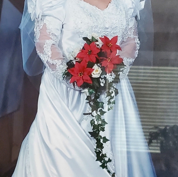 Wedding Gown 1993 - Picture 2 of 5